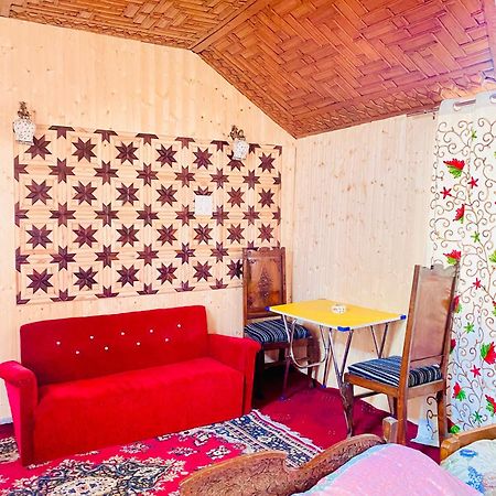 House Boat New Pala Palace Srīnagar 外观 照片