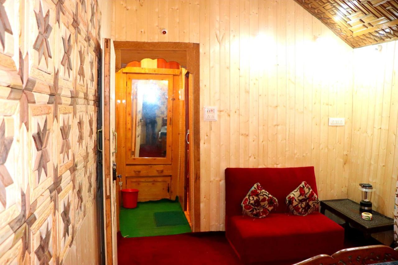 House Boat New Pala Palace Srīnagar 外观 照片