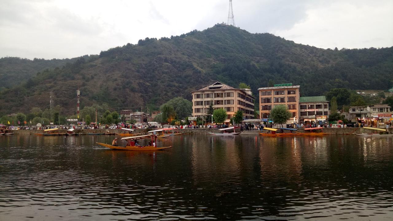 House Boat New Pala Palace Srīnagar 外观 照片