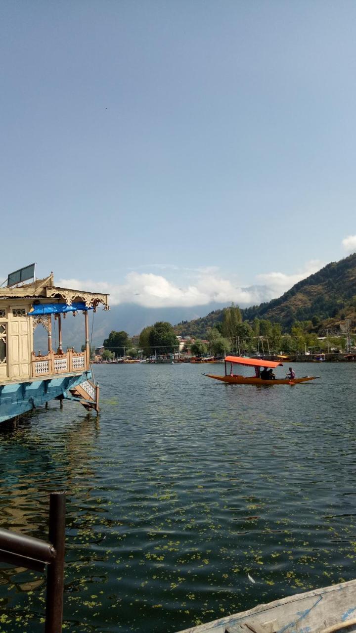 House Boat New Pala Palace Srīnagar 外观 照片